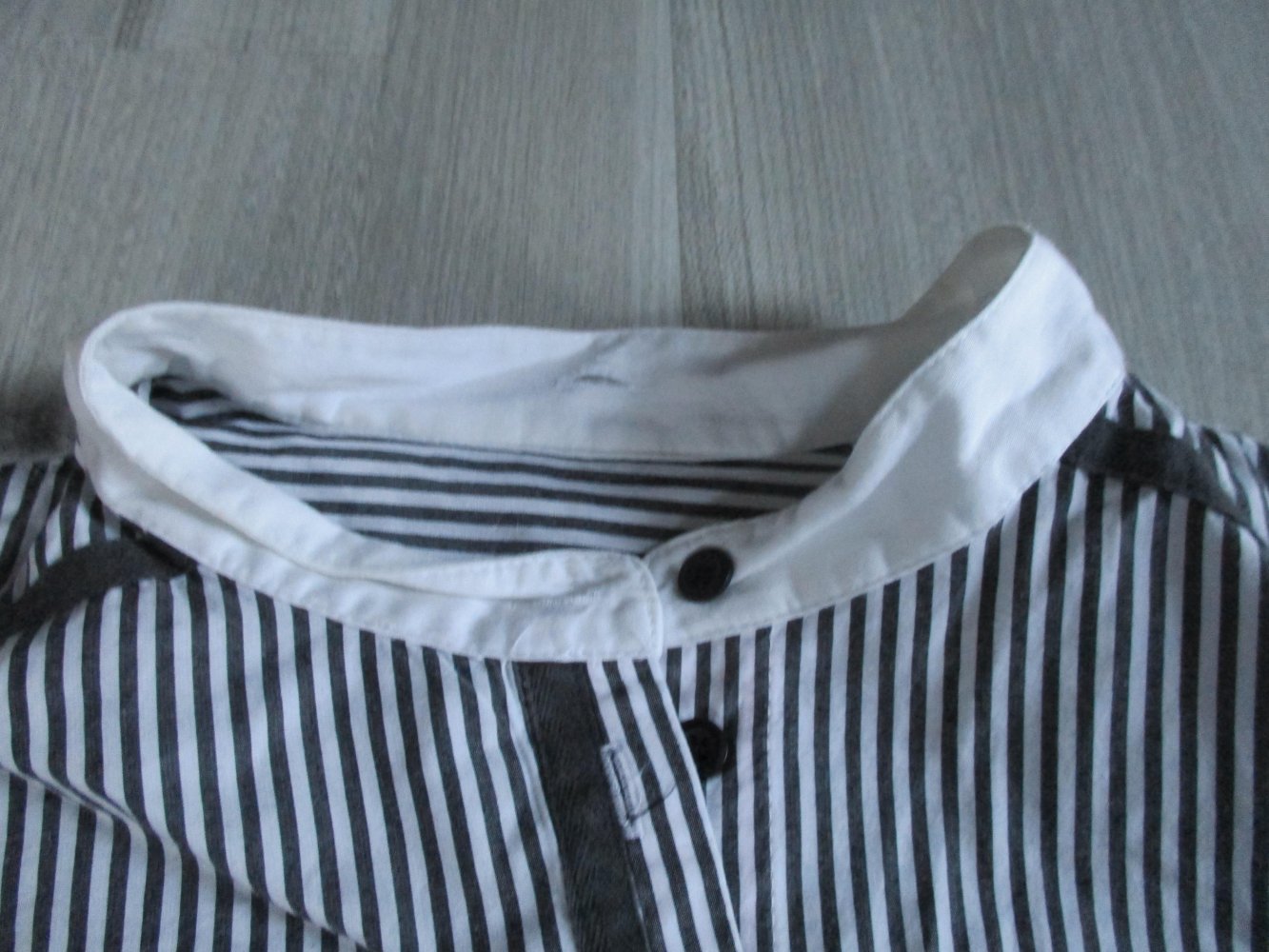 Anthrazit-weiß gestreifte Bluse von Nadine H. - Größe 38 - TOP!