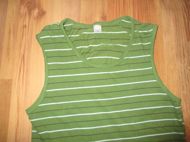 Grün gestreiftes Top von Yigga - Größe M - super Zustand