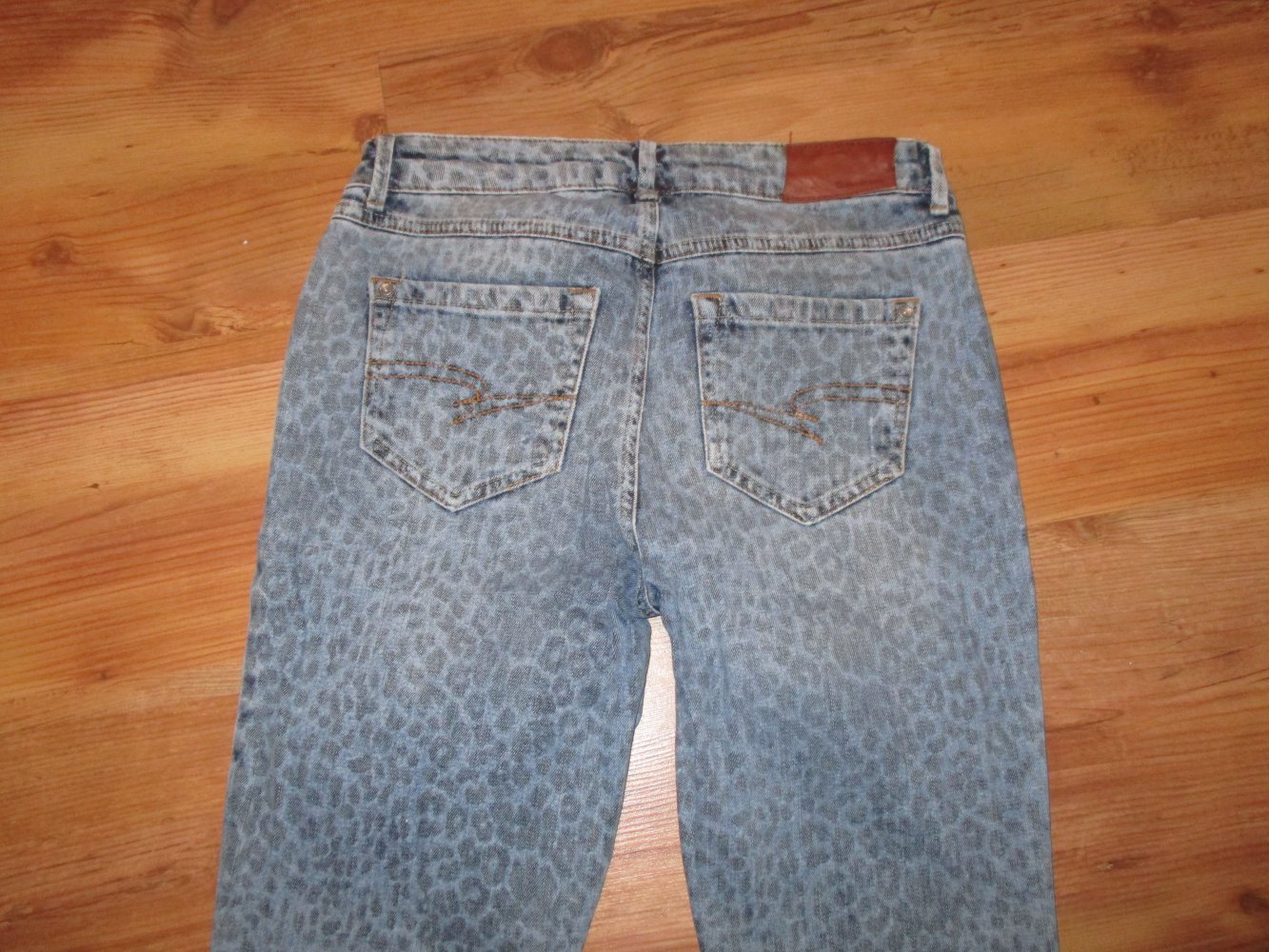 Blaue Jeans mit Leopardenmuster - Street One - Größe 27 - guter Zustand!