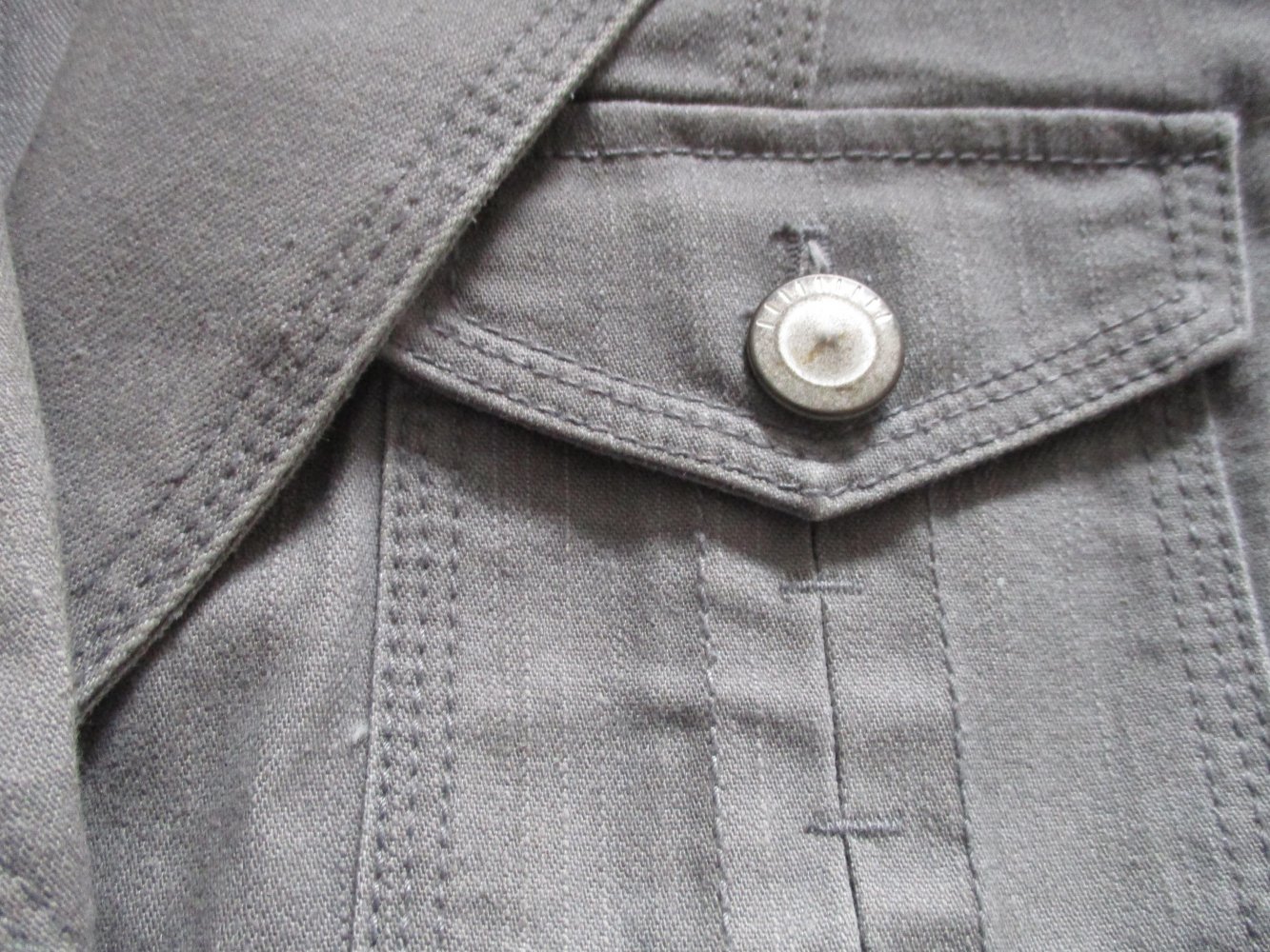 Graue Jeansjacke von Apanage - Größe 36 - TOP-Zustand!