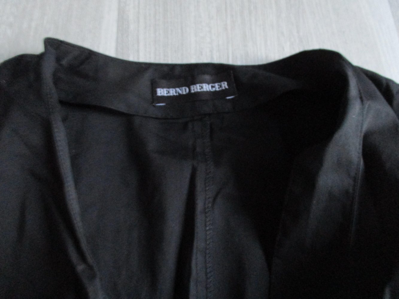 Schwarze Bluse von Bernd Berger .- Größe 36 - TOP-Zustand!