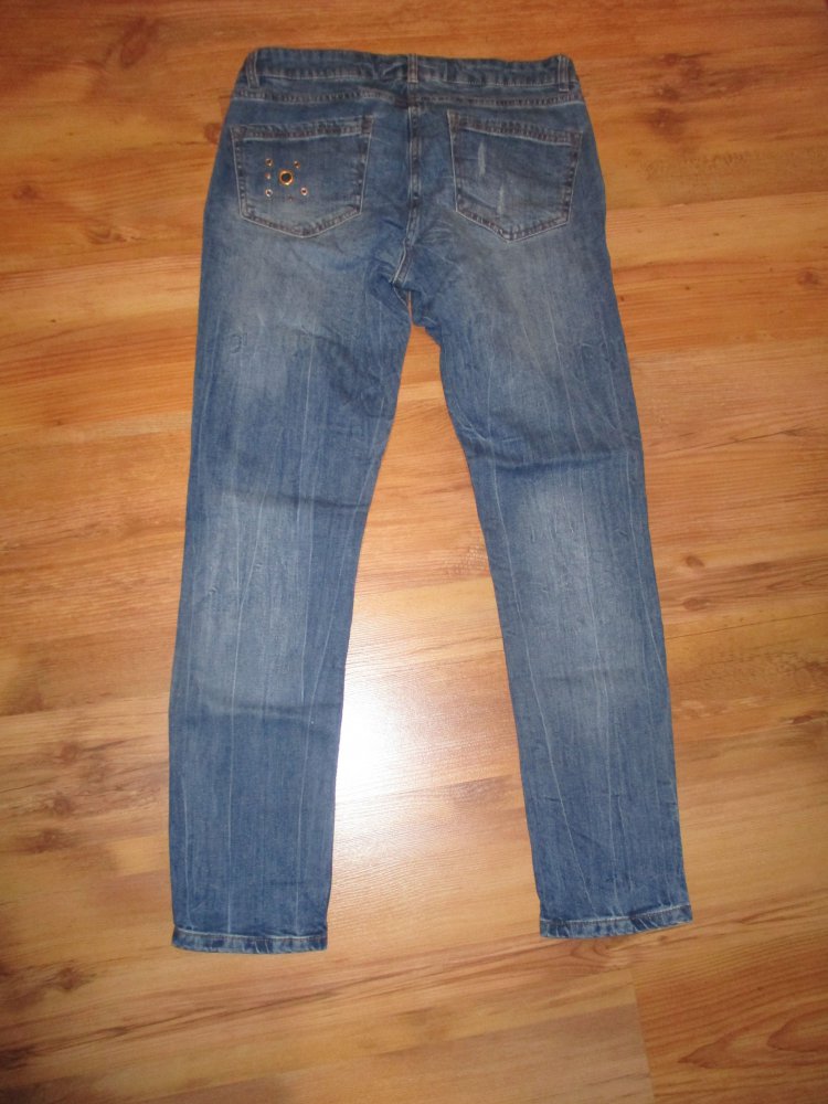 Blaue Jeans von Anastacia mit Nieten - Used Style - Größe 36 - TOP Zustand!