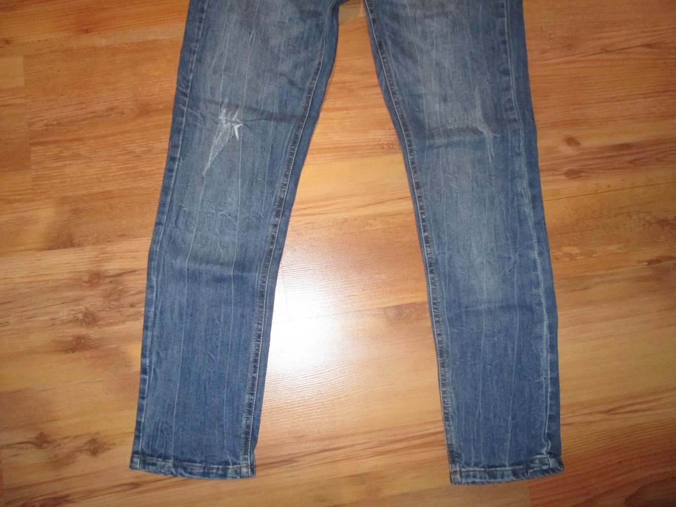 Blaue Jeans von Anastacia mit Nieten - Used Style - Größe 36 - TOP Zustand!