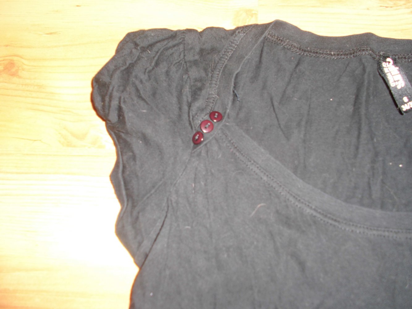 Schwarzes T-Shirt - Größe S 34/36 - guter Zustand