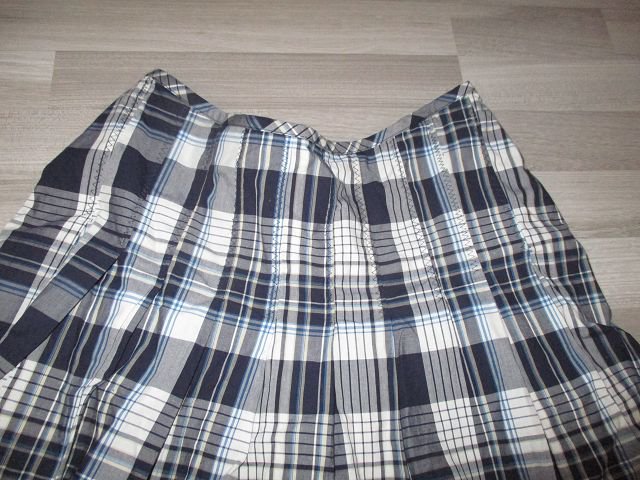 Blau-weiß kariertes Set - Nienhaus - Bluse und Rock - Größe 36 - TOP-Zustand!