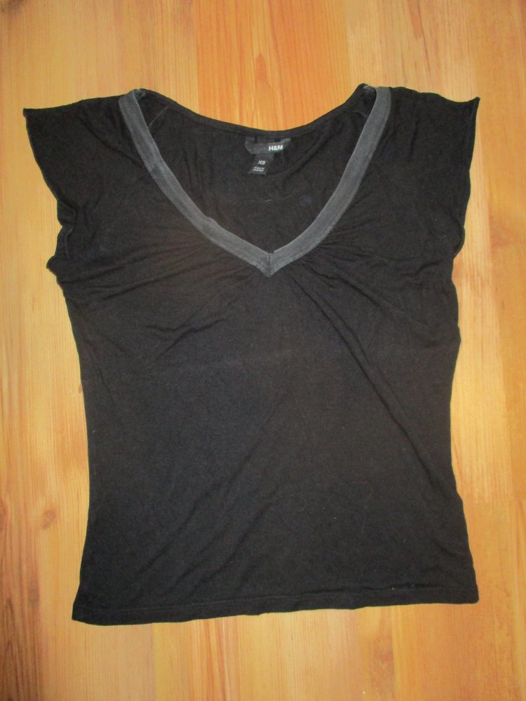 Schwarzes T-Shirt von H&M - Größe XS - guter Zustand