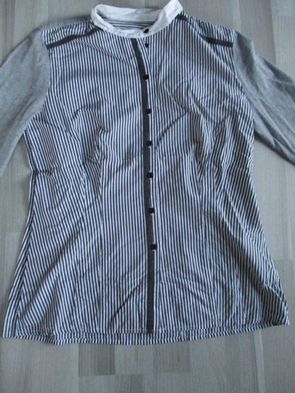 Anthrazit-weiß gestreifte Bluse von Nadine H. - Größe 38 - TOP!