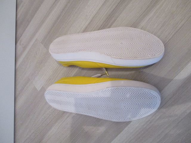Gelbe Sneaker - Divided - Größe 40 - ungetragen!