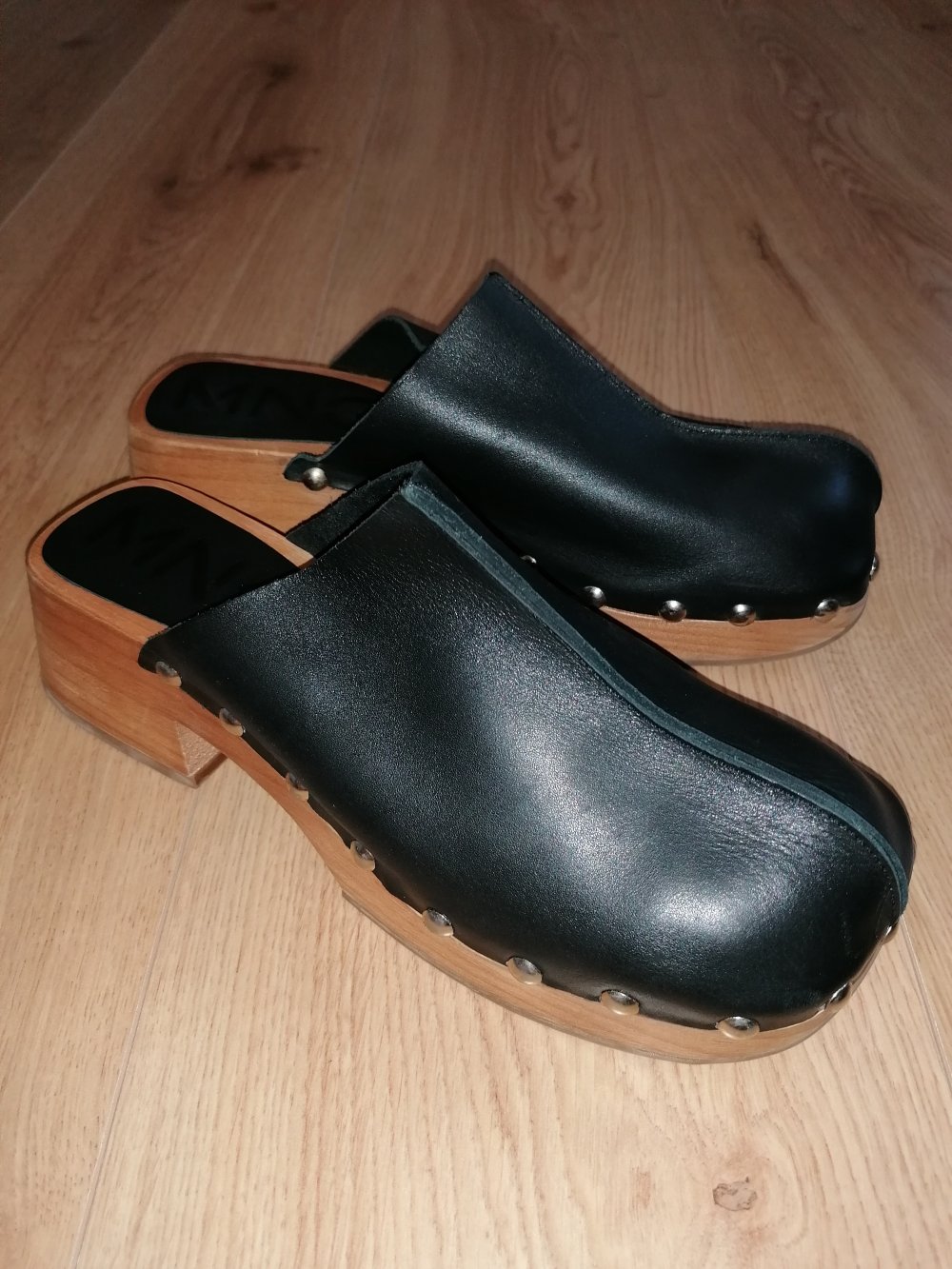 Mango MNG Clogs Pantoletten Plateausohle Holzsohle Nieten Gr. 41