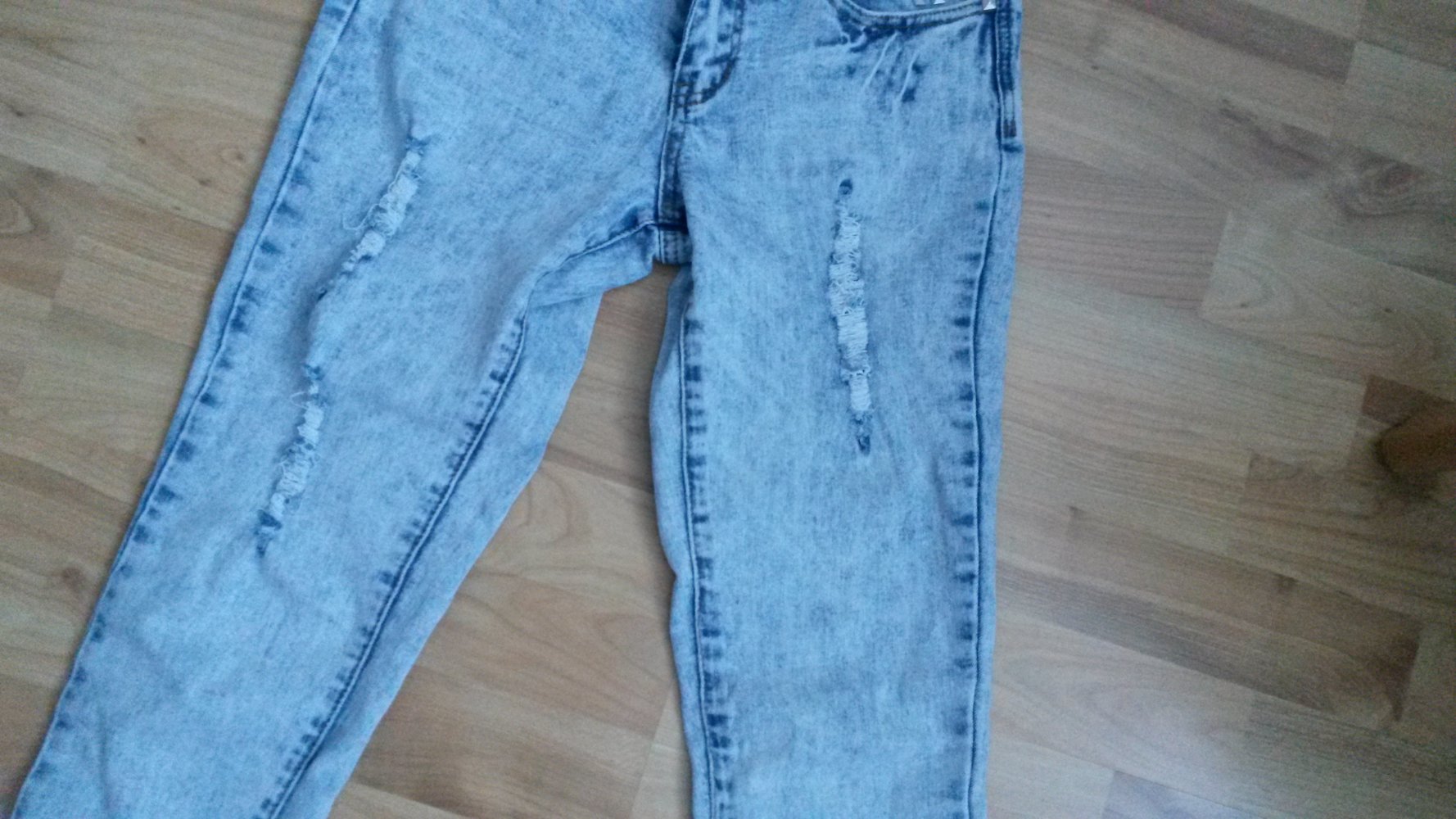 Jeans im Destroy Look Gr. XS