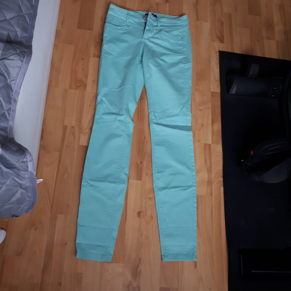 Hose türkis Gr. 36