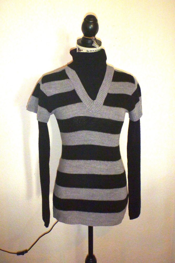 grau-schwarzer Rollkragen-Pullover in Lagen-Optik Gr. S/36