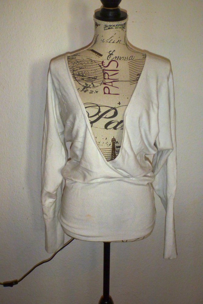 weißes Oberteil in Wickeloptik Gr. 36/38 S/M