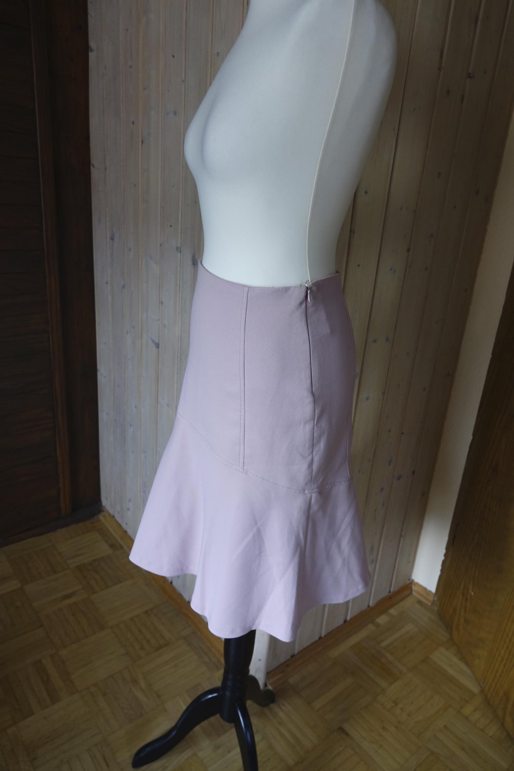 Schicker Rock in Rose