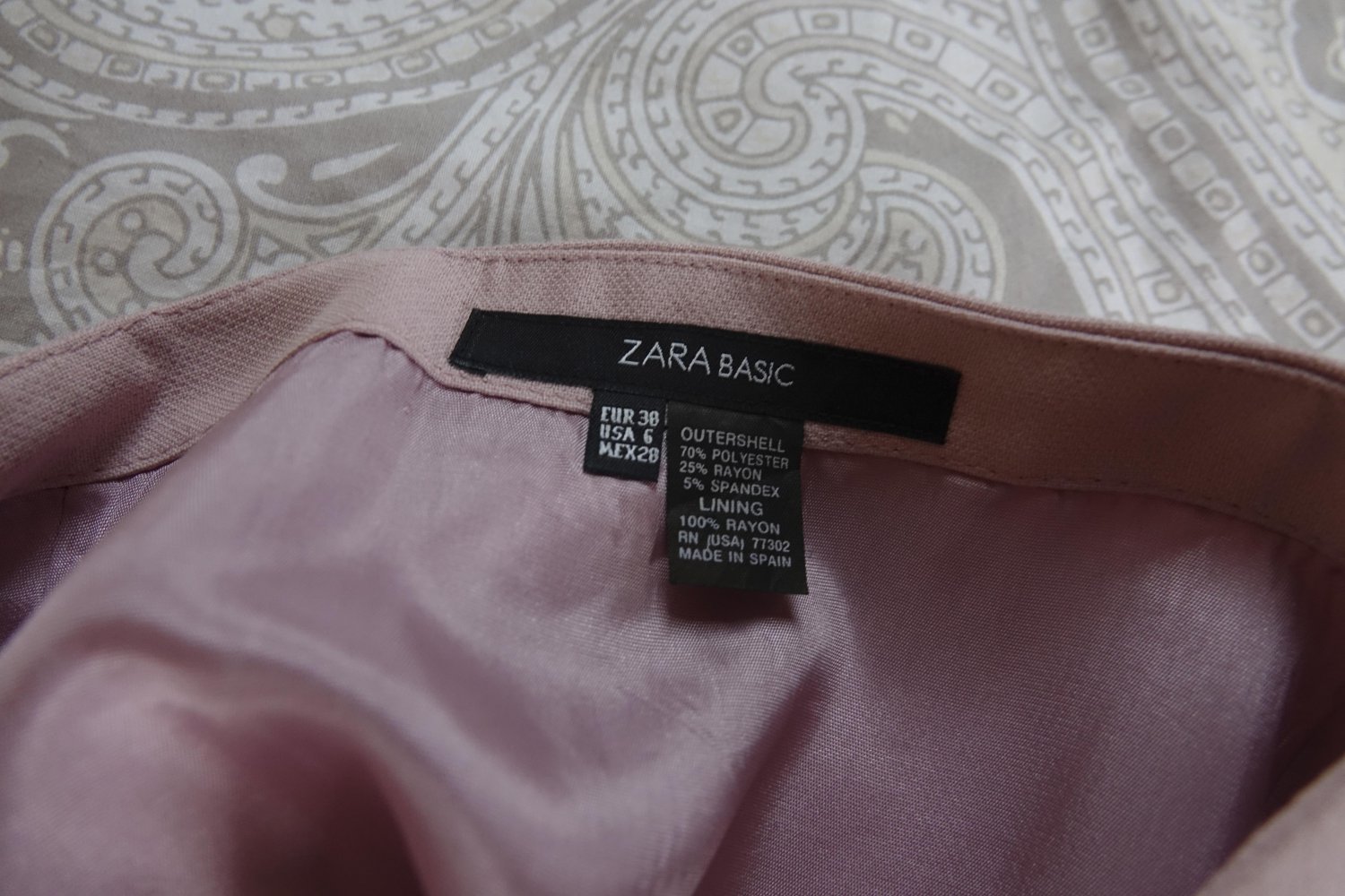 Schicker Rock in Rose