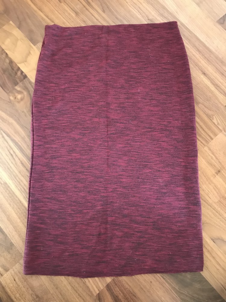 Weinroter Bleistiftrock