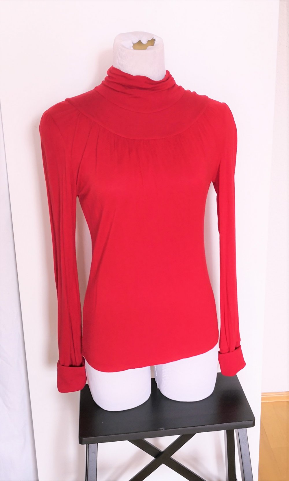 dünner Pulli mit Rollkragenansatz von Mango, rot, Gr. S