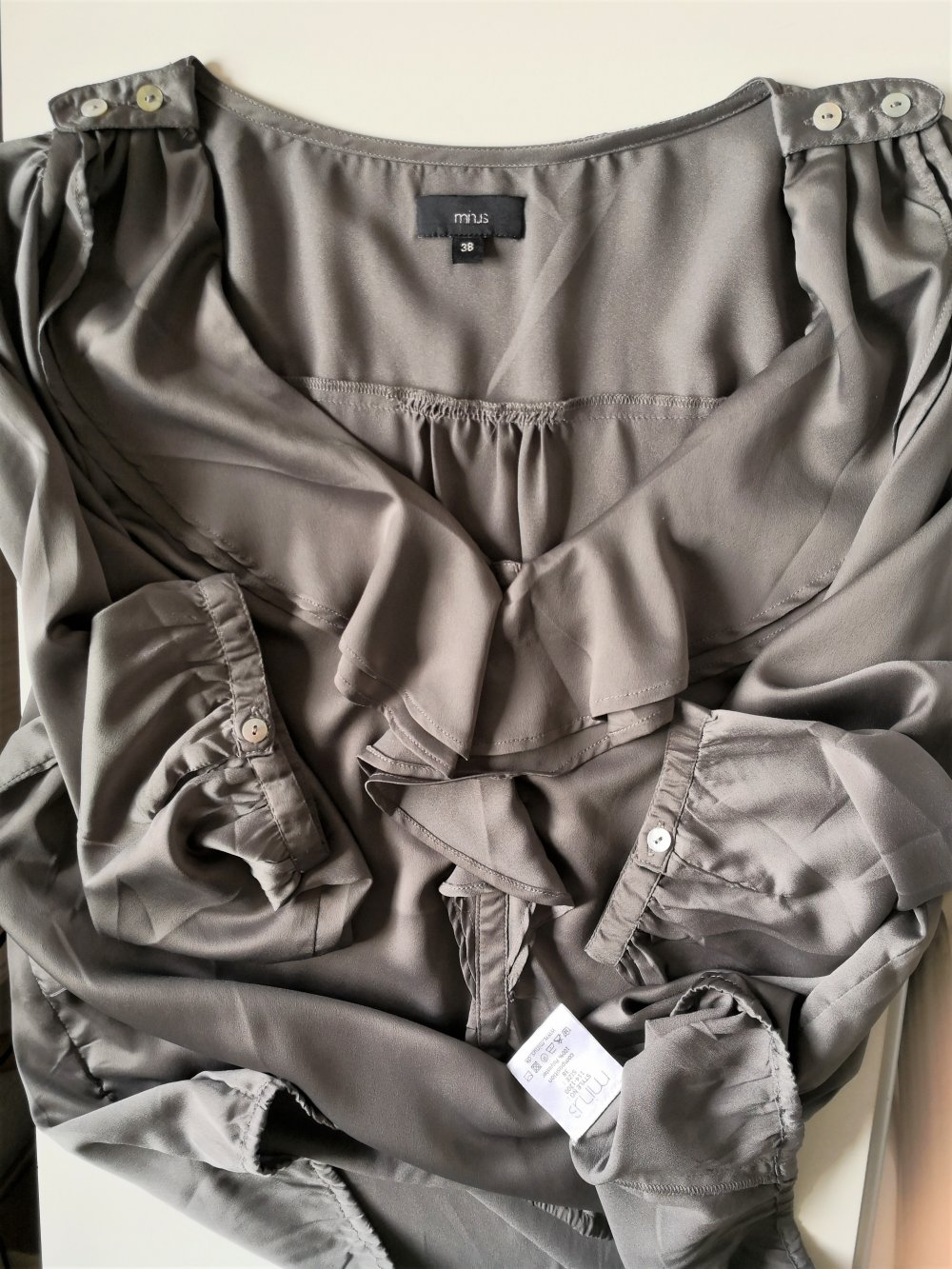 edle Tunika-Bluse von Minus mit Rüschen, Gr. 38, dunkel-grau, wie neu
