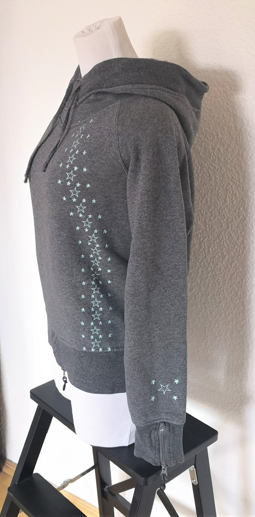 Hoodie / Kapuzen-Pulli von Titus, Gr. S/M, dunkelgrau