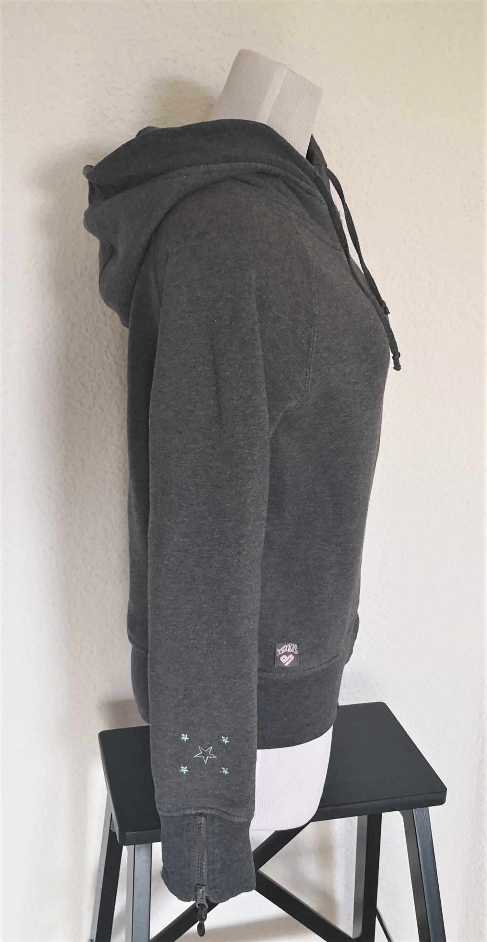 Hoodie / Kapuzen-Pulli von Titus, Gr. S/M, dunkelgrau