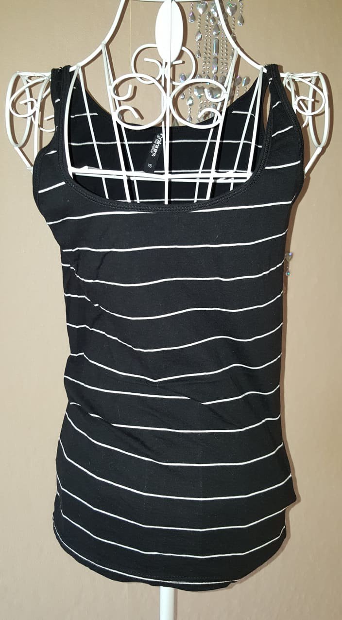  Top schwarz/weiß gestreift 34/XS  