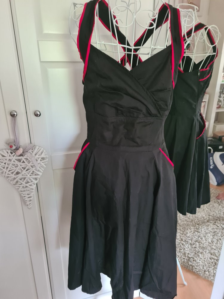 Kleid schwarz/rot EMP 36