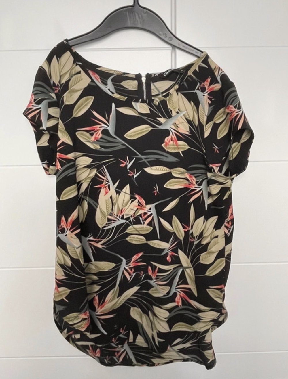 T-Shirt von Only Größe 34