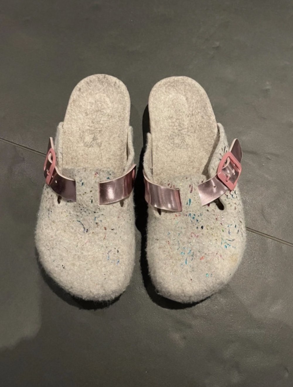 Hausschuhe Größe 30