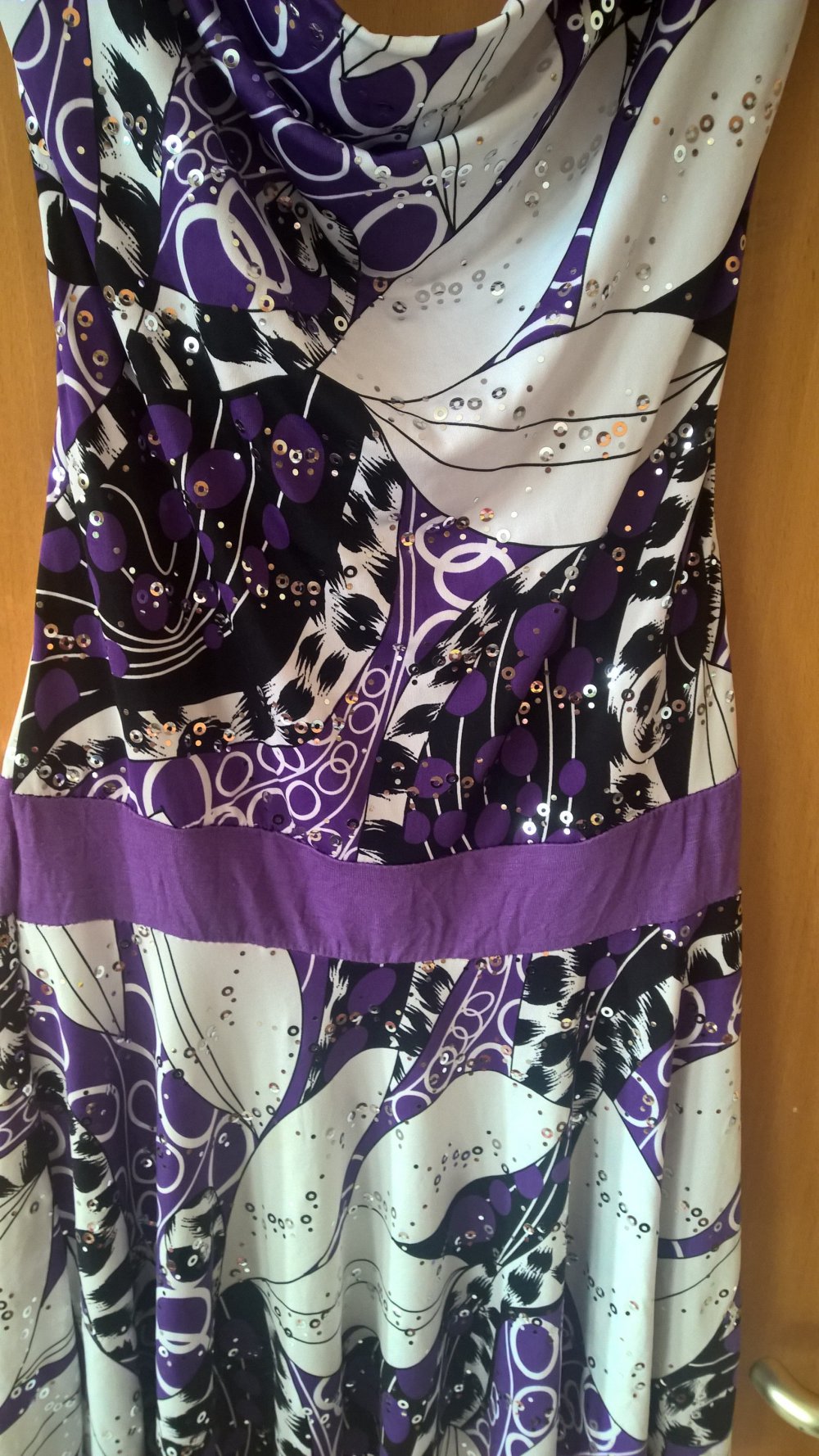Kleid lila/schwarz/weiß mit Pailletten Gr. S