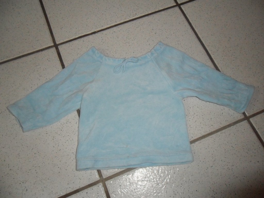 Hellblauer Pullover Gr. 62