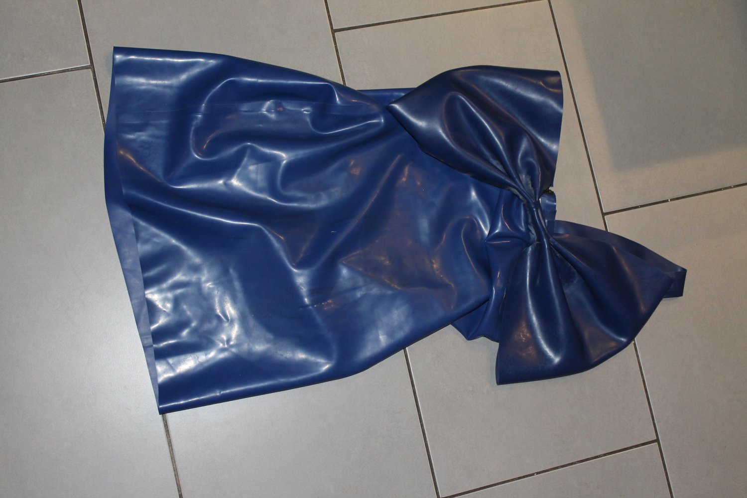 Latex Kleid im william wilde Style von AnatomicBomb