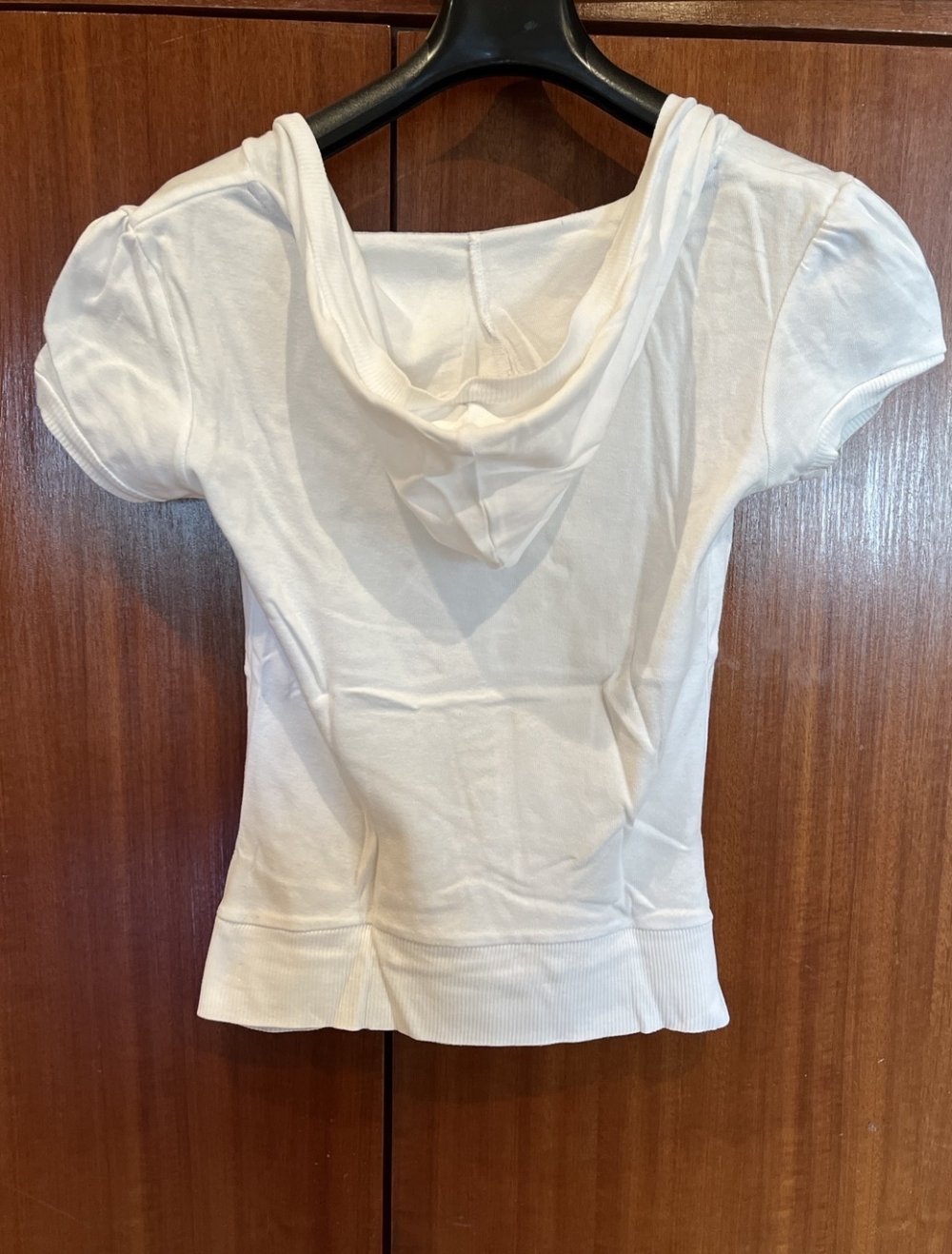 weißes T-Shirt mit Kapuze von Clockhouse Girls