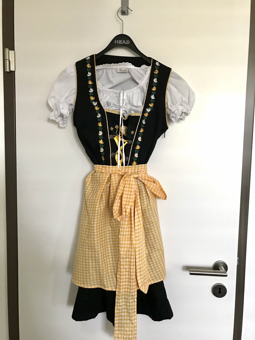 Wunderschönes Dirndl
