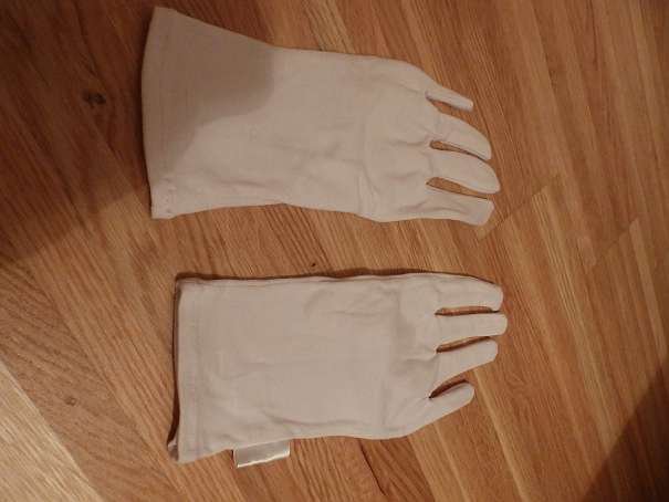 Handschuhe dünn von Aldo Vandini für Eincrempflege über Nacht,