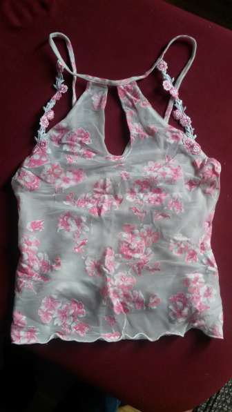 Süßes Hemdchen vorn unterlegt bzw. doppelt von Cotton Club,