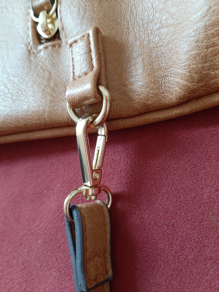 Braune Handtasche, nur 1 x benutzt, siehe
