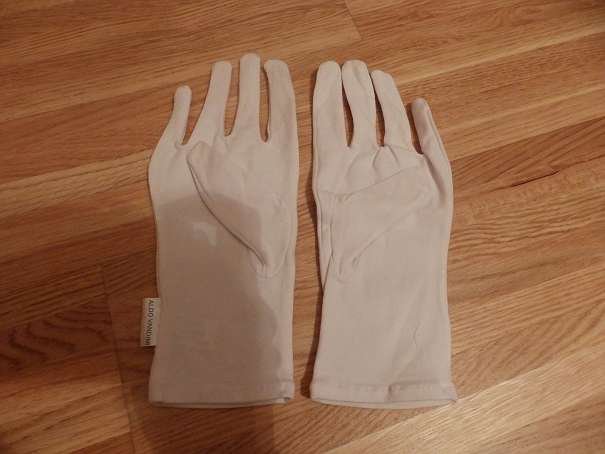 Handschuhe dünn von Aldo Vandini für Eincrempflege über Nacht,