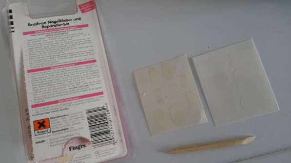 Reparaturset von Fing'rs Brush-on Nagelkleber und Reparaturset