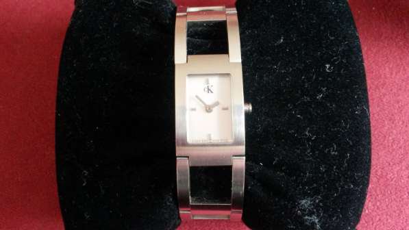 Zeitlose Calvin Klein-Uhr in Originalverpackung,