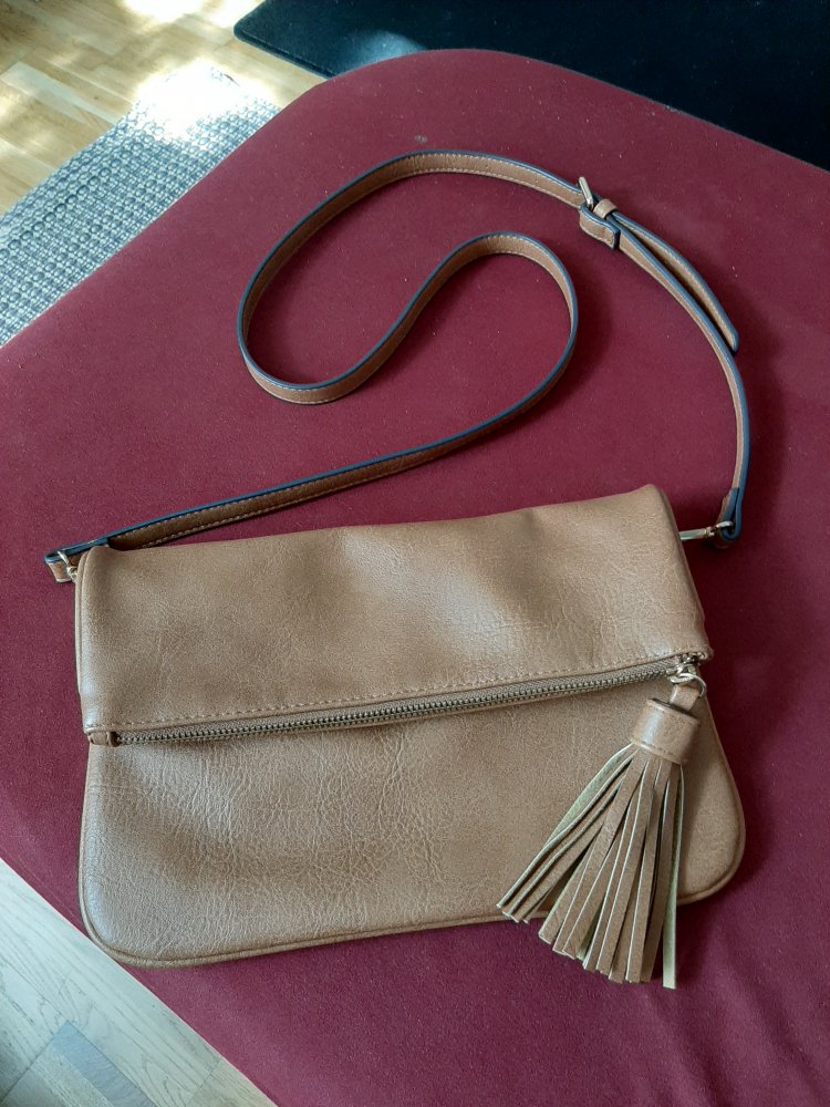 Braune Handtasche, nur 1 x benutzt, siehe