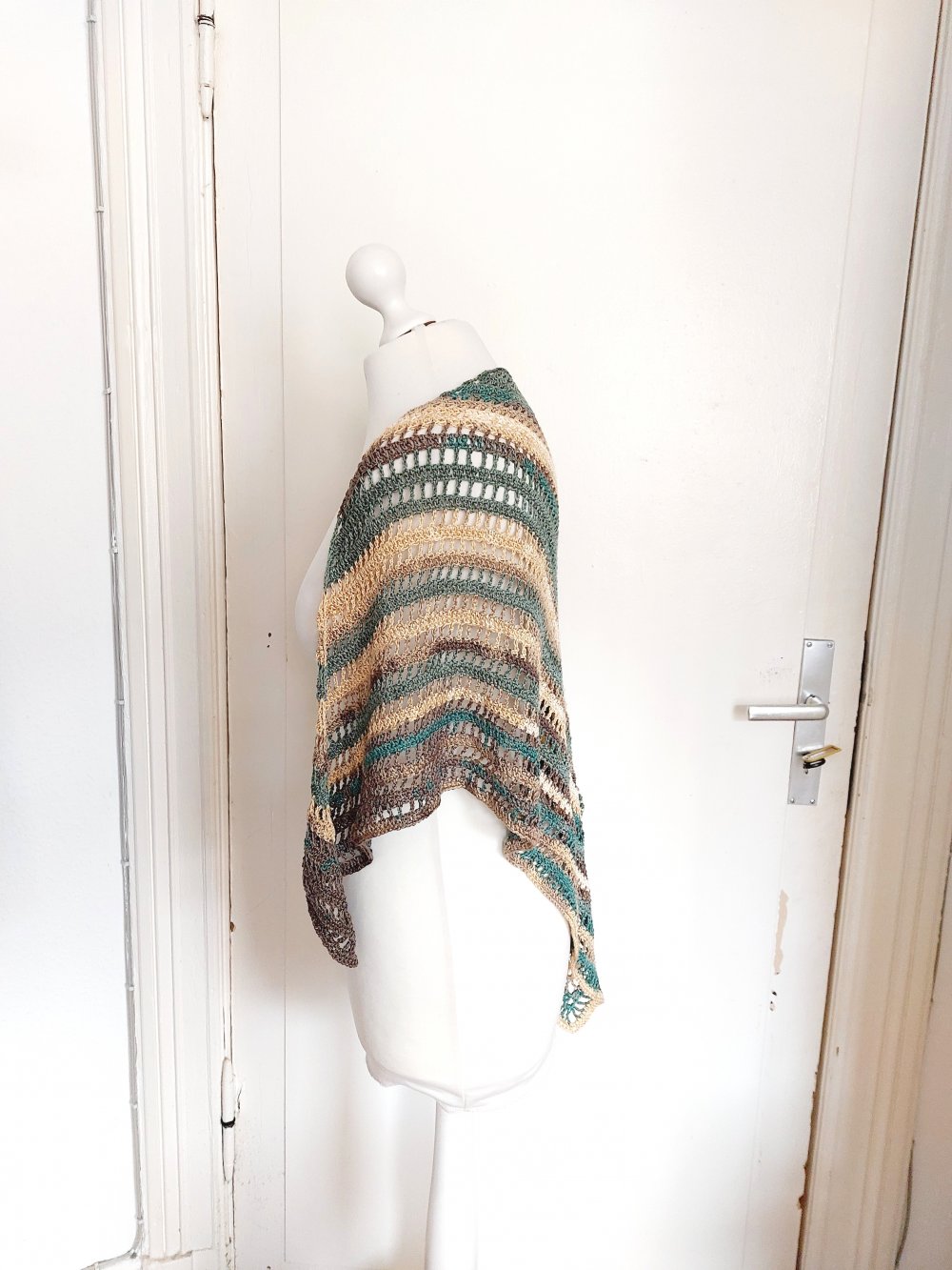 Gehäkelter Schal / Tuch im Hippie-Look