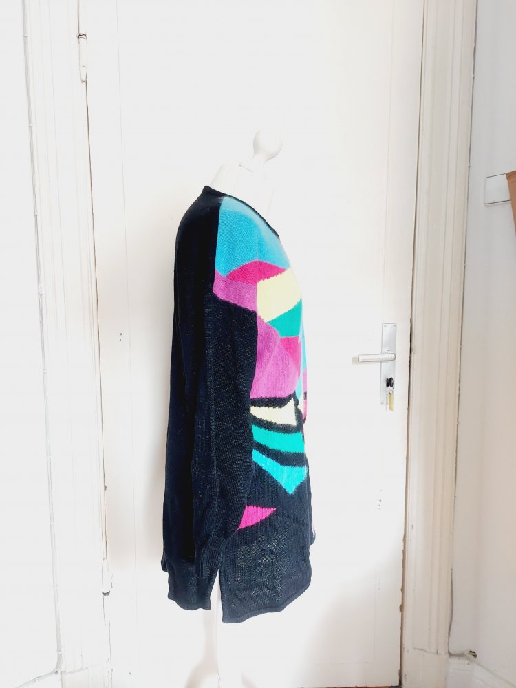 Hochwertiges Pulloverkleid mit Retromuster