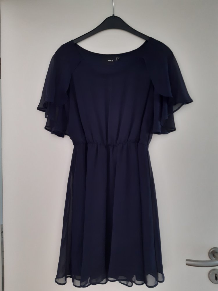 schickes Kleid