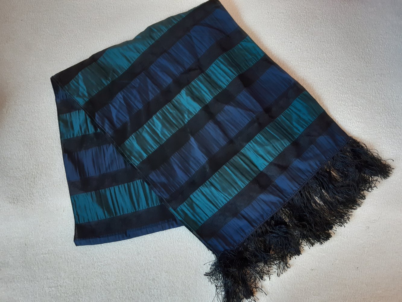 leichter Schal neuwertig