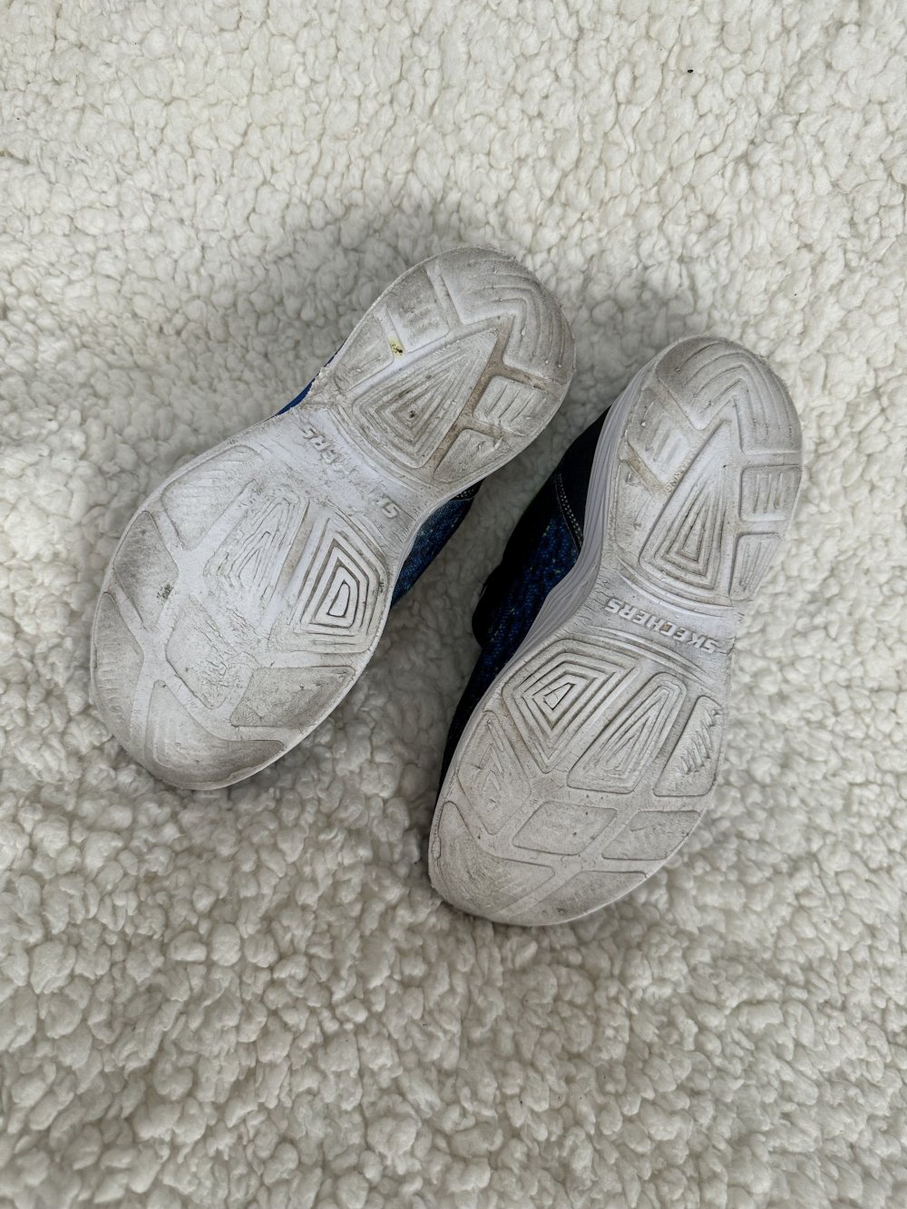 * Sneakers * Sketchers mit Lichteffekt * Buben * Gr. 36