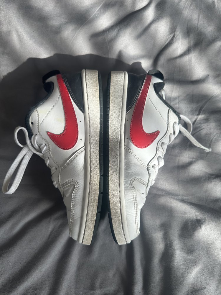 * Nike Low Cour Borough Low * Buben * Gr. 36