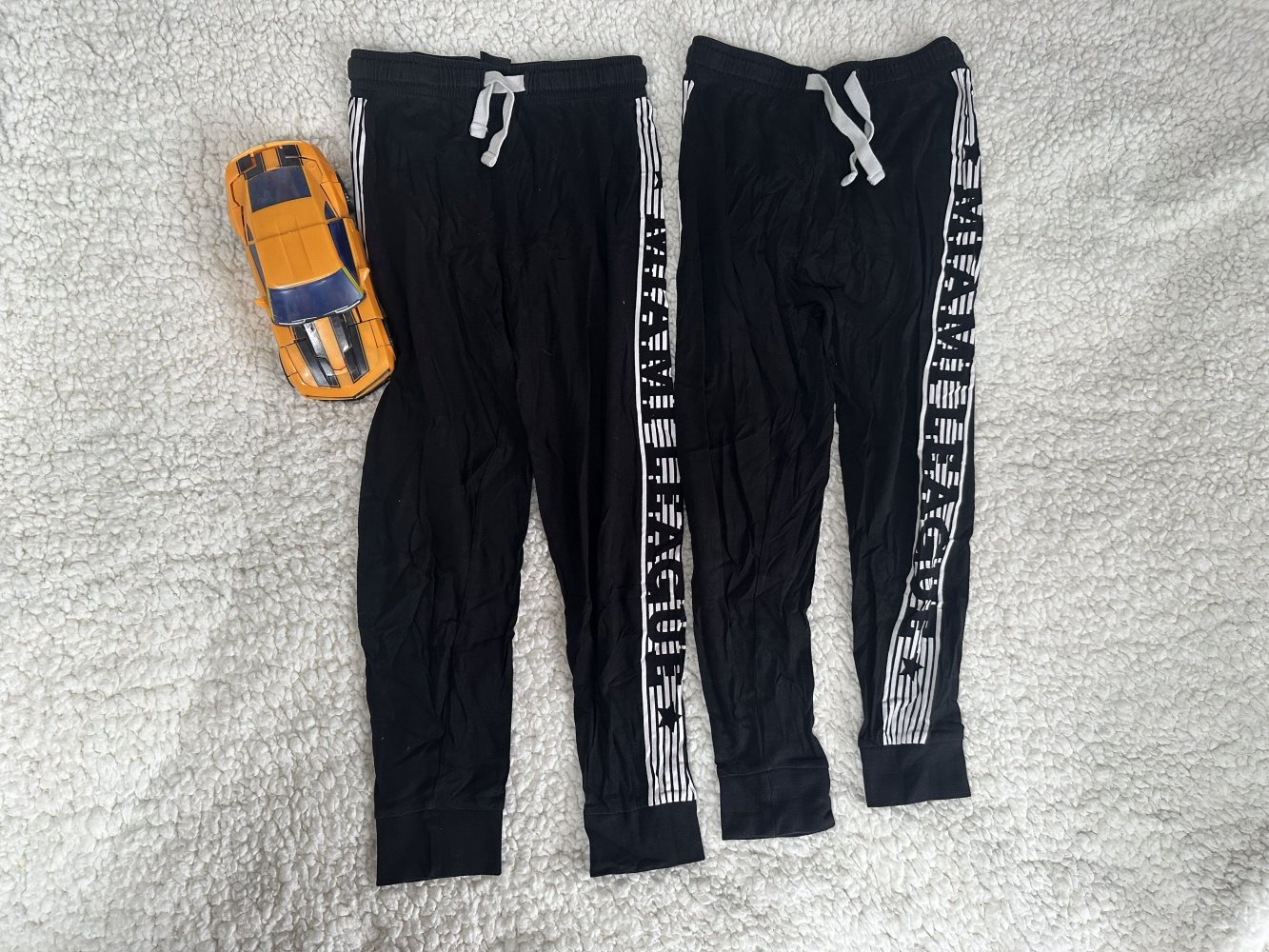 * 2er Set Jogginghosen * H&M * leichter Stoff * Buben * Gr. 134/140