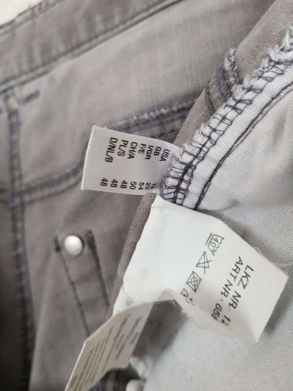 Jeans -- Ulla Popken -- Gr.48 -- grau