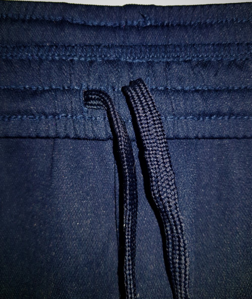  Tchibo -- Sporthose -- Shorts -- Gr.M