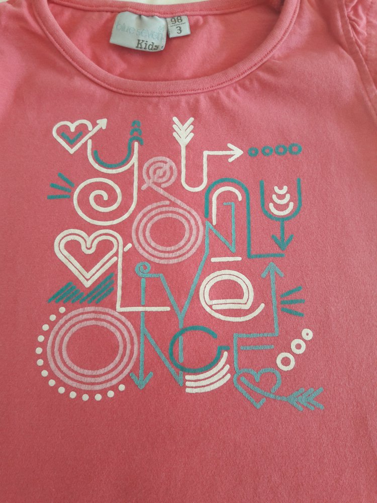 Shirt, pink mit weiß/rosa/türkisem Aufdruck, Gr. 98